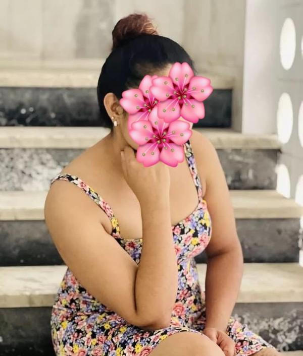 Singal & Couple Cam Show Available Rs.500/=